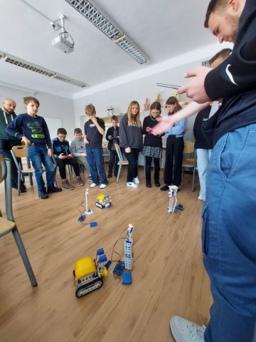 b_1024_768_0_00_images_2023_2024_KAWA_KonferencjaIwE_406339861_812899280638022_1731196096017541729_n